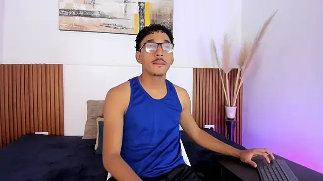 Snapshot of Julian_Dark_ chatting on 5, 2, 2026 Julian Dark online show from 5, 2, 2026