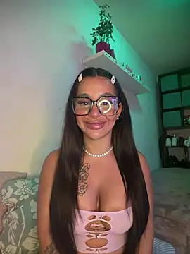 Snapshot of sweetxlayla chatting on 30, 6, 2026 sweetxlayla online show from 30, 6, 2026