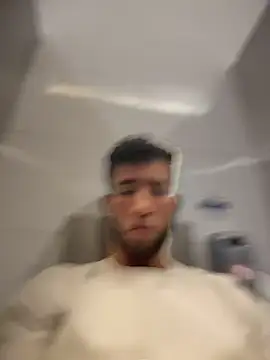Snapshot of liam_bronw chatting on 28, 4, 2026 liam bronw online show from 28, 4, 2026