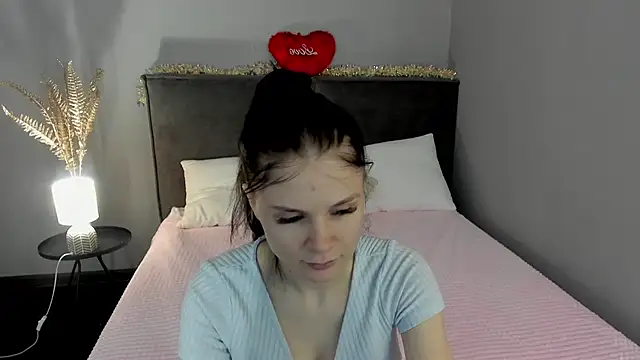 Snapshot of SkinyJoys chatting on 21, 2, 2026 SkinyJoys online show from 21, 2, 2026