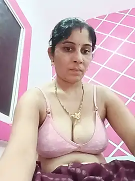 Snapshot of Hot_ree85 chatting on 20, 6, 2026 Hot ree85 online show from 20, 6, 2026