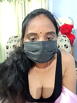 Snapshot of Tinarosy13 chatting on 12, 2, 2026 Tinarosy13 online show from 12, 2, 2026