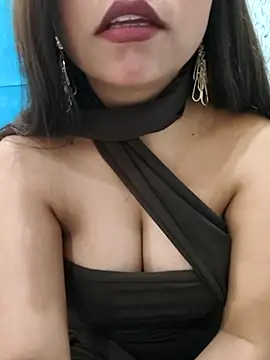 Snapshot of Hot_Twinkle chatting on 11, 2, 2026 Hot Twinkle online show from 11, 2, 2026