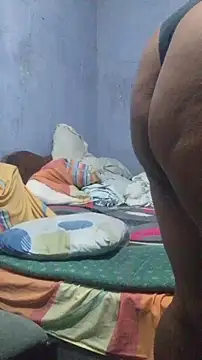 Isabel and Heckler online show from 12, 4, 2026