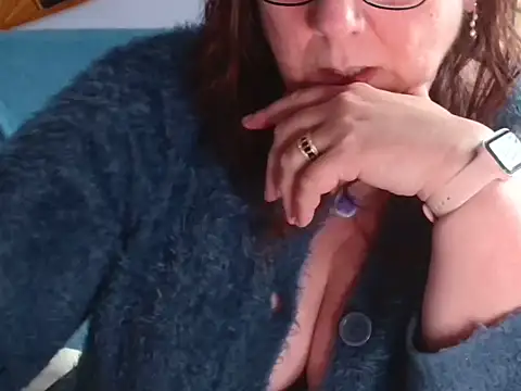 xmyriamx online show from 18, 4, 2026