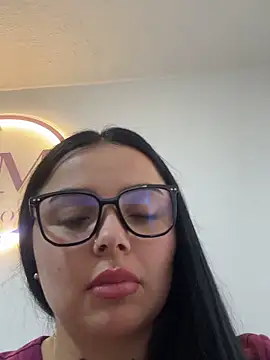 Snapshot of Mia__Bloom chatting on 2, 2, 2026 Mia Bloom online show from 2, 2, 2026