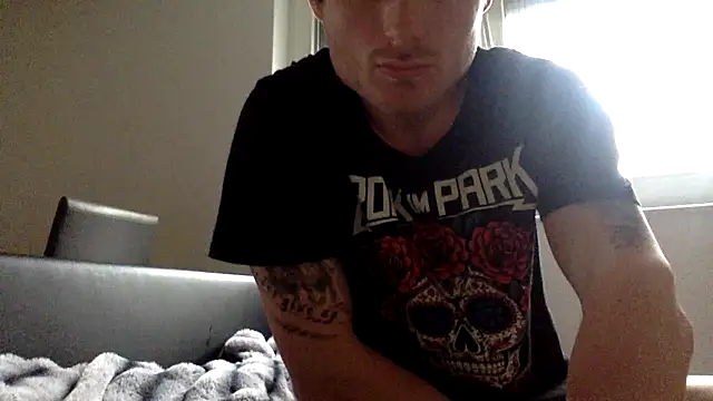 Fitlover1994 online show from 7, 2, 2026