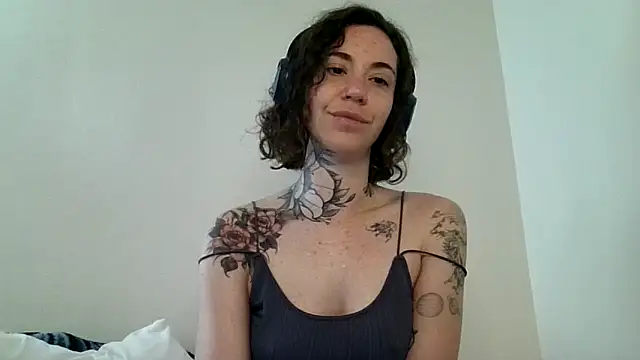 Dirty Pink online show from 2, 4, 2026