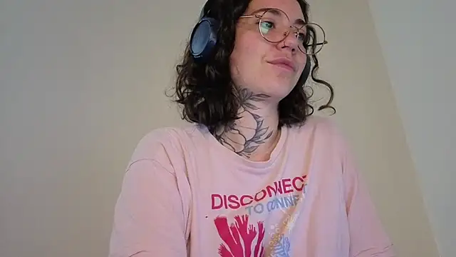 Dirty Pink online show from 3, 6, 2026