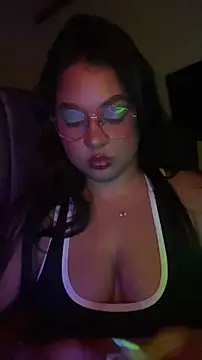 Isabella Belmont online show from 22, 4, 2026