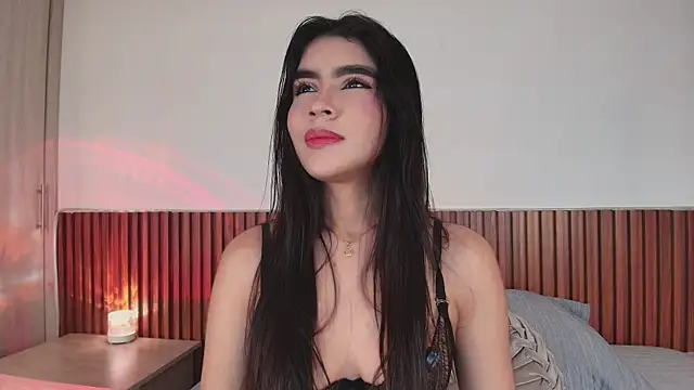 Snapshot of LunaRousse_ chatting on 14, 7, 2026 LunaRousse online show from 14, 7, 2026