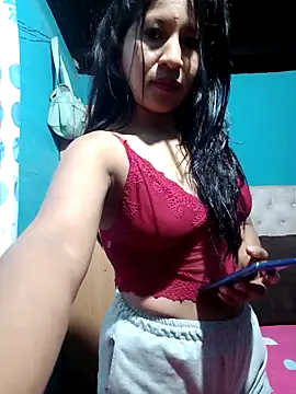 Saraa xx online show from 11, 4, 2026