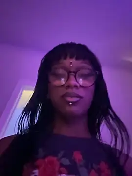 xouniq online show from 8, 4, 2026