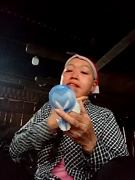 Agnes-baby online show from 11, 2, 2026