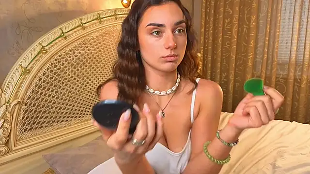 Snapshot of MinnaShummon chatting on 11, 1, 2026 MinnaShummon online show from 11, 1, 2026