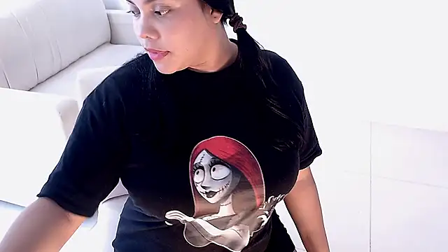 Snapshot of isabelateran chatting on 27, 7, 2026 isabelateran online show from 27, 7, 2026