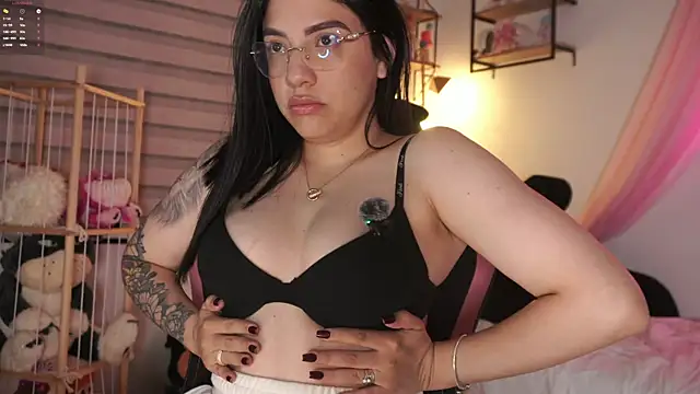 Weekend  girlfriend online show from 25, 5, 2026