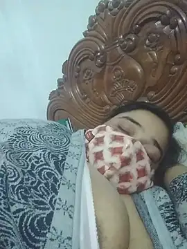 Snapshot of momo_loves chatting on 18, 1, 2026 momo loves online show from 18, 1, 2026