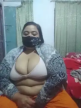 Snapshot of momo_loves chatting on 11, 2, 2026 momo loves online show from 11, 2, 2026