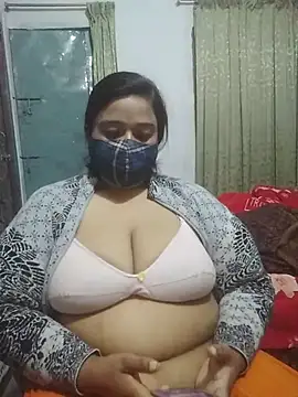 Snapshot of momo_loves chatting on 17, 2, 2026 momo loves online show from 17, 2, 2026