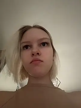 Snapshot of AshleyMur chatting on 13, 5, 2026 AshleyMur online show from 13, 5, 2026