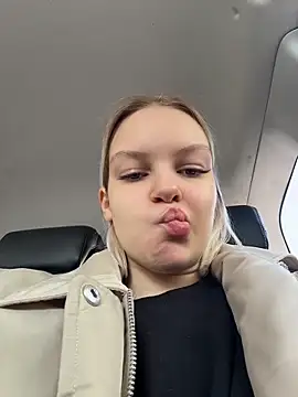 Snapshot of AshleyMur chatting on 18, 5, 2026 AshleyMur online show from 18, 5, 2026