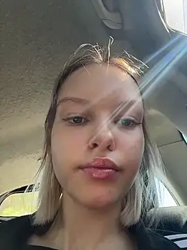 Snapshot of AshleyMur chatting on 3, 6, 2026 AshleyMur online show from 3, 6, 2026