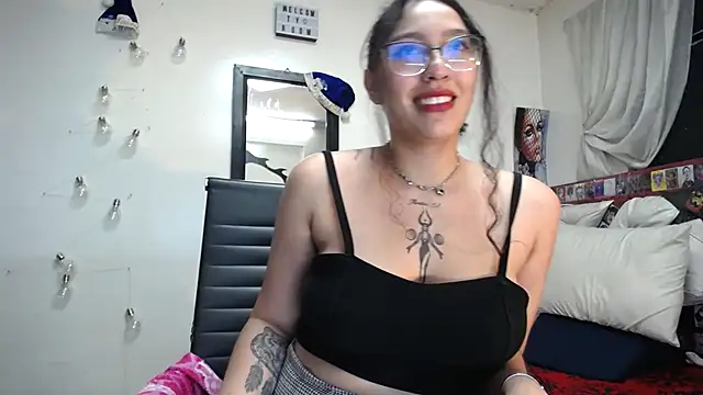 Snapshot of abril_onnel chatting on 7, 1, 2025 abril onnel online show from 7, 1, 2025