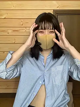Snapshot of minami_room chatting on 24, 5, 2026 minami room online show from 24, 5, 2026