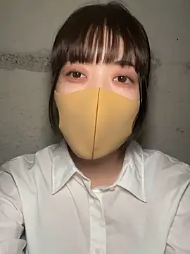 Snapshot of minami_room chatting on 8, 7, 2026 minami room online show from 8, 7, 2026