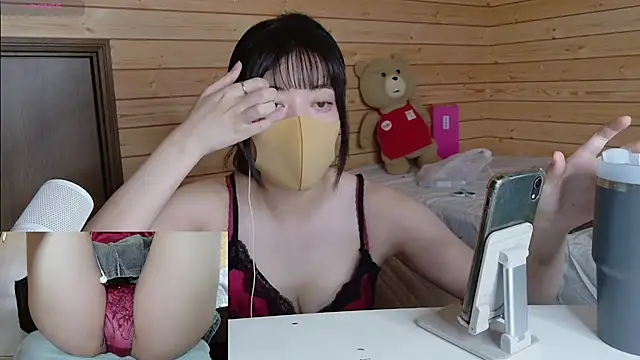 Snapshot of minami_room chatting on 3, 8, 2026 minami room online show from 3, 8, 2026