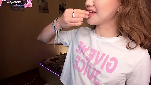 Snapshot of SweetNova_ chatting on 9, 1, 2026 SweetNova online show from 9, 1, 2026