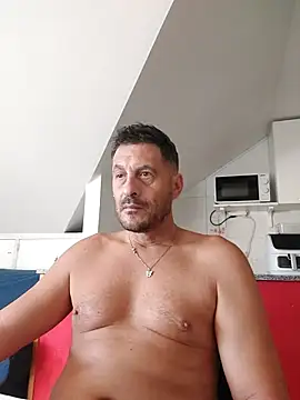 Snapshot of colosone chatting on 13, 9, 2025 colosone online show from 13, 9, 2025