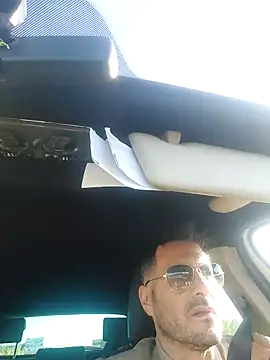 Snapshot of colosone chatting on 6, 10, 2025 colosone online show from 6, 10, 2025