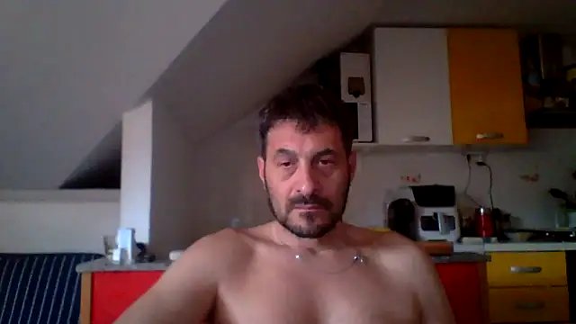 Snapshot of colosone chatting on 21, 4, 2026 colosone online show from 21, 4, 2026
