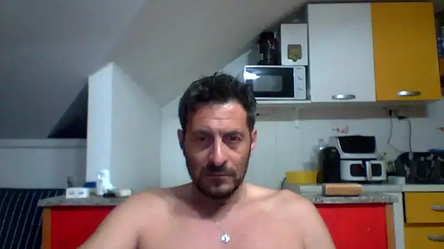Snapshot of colosone chatting on 28, 4, 2026 colosone online show from 28, 4, 2026