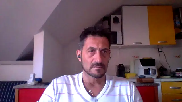 Snapshot of colosone chatting on 9, 5, 2026 colosone online show from 9, 5, 2026
