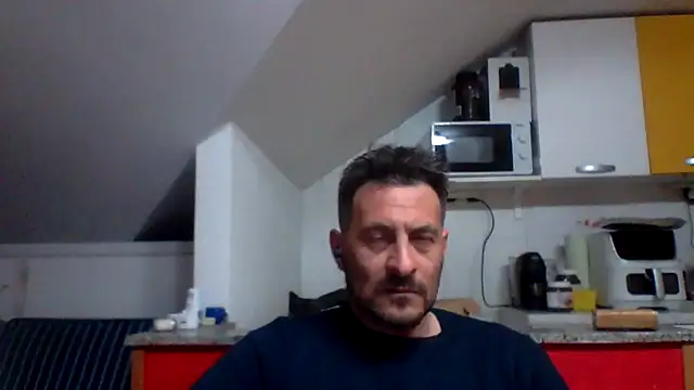 Snapshot of colosone chatting on 13, 5, 2026 colosone online show from 13, 5, 2026
