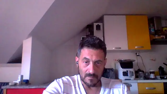 Snapshot of colosone chatting on 18, 5, 2026 colosone online show from 18, 5, 2026