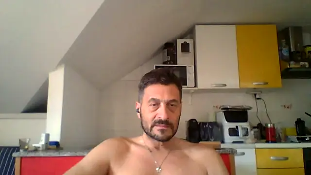 Snapshot of colosone chatting on 19, 5, 2026 colosone online show from 19, 5, 2026