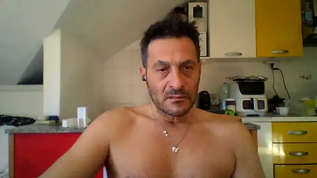 Snapshot of colosone chatting on 24, 5, 2026 colosone online show from 24, 5, 2026