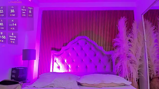 Snapshot of Violett_hott_ chatting on 19, 2, 2026 Violett hott online show from 19, 2, 2026