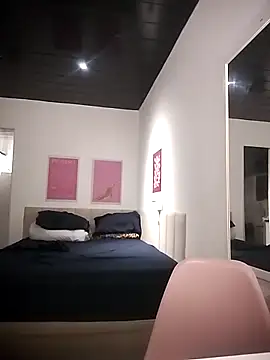 LorysLoira24 online show from 6, 1, 2026