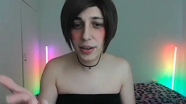 HoneyValentine online show from 4, 3, 2026