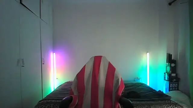 HoneyValentine online show from 2, 7, 2026