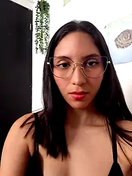 Snapshot of FrierenHot chatting on 11, 5, 2026 FrierenHot online show from 11, 5, 2026