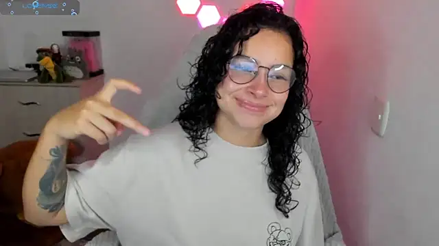 emillyaqua online show from 6, 1, 2026