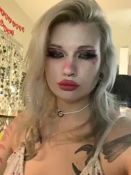 Snapshot of DriveThruDolls chatting on 14, 2, 2026 DriveThruDolls online show from 14, 2, 2026