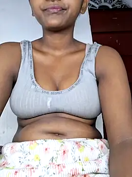 Snapshot of Royal-girl78 chatting on 7, 5, 2026 Royal-girl78 online show from 7, 5, 2026