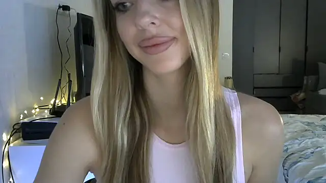 Snapshot of LizaSweetyq chatting on 22, 2, 2026 LizaSweetyq online show from 22, 2, 2026